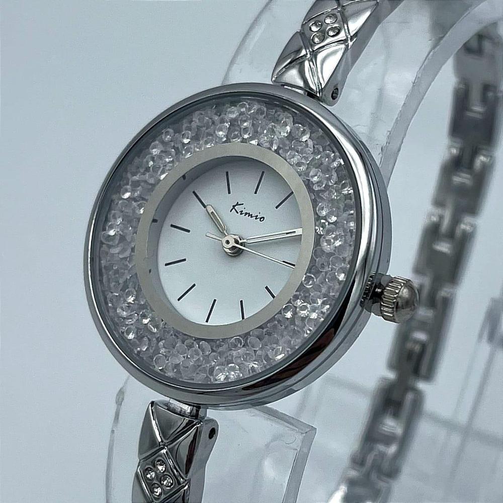 Women's classic analogue watch