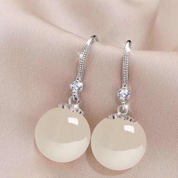 Pearl earings