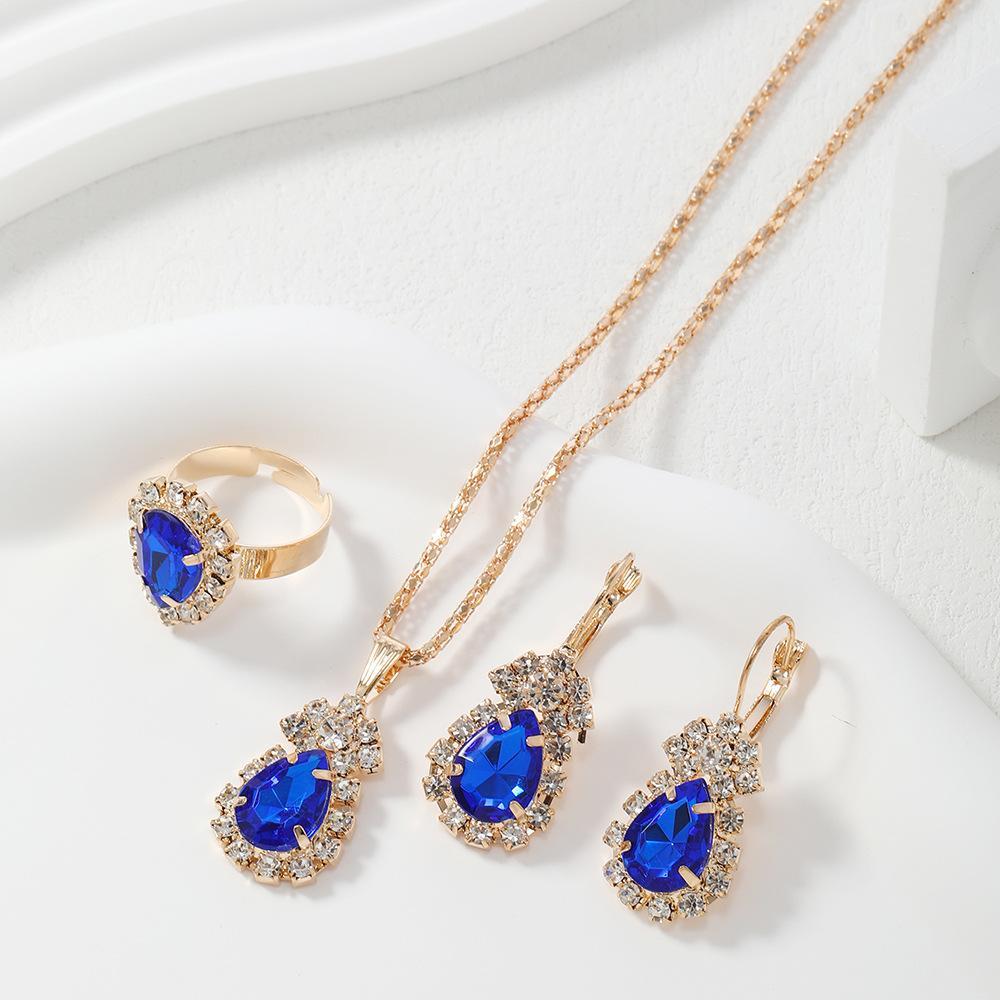 Three -Piece Necklace